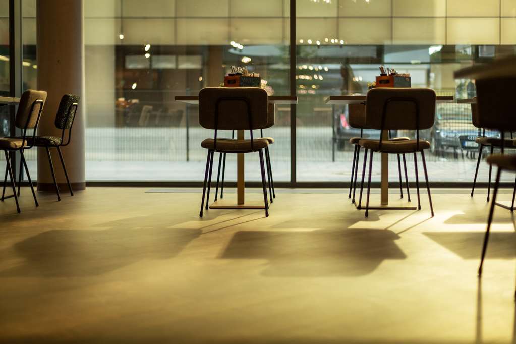 Holiday Inn - The Niu, Mesh Stuttgart Messe By Ihg Restoran gambar